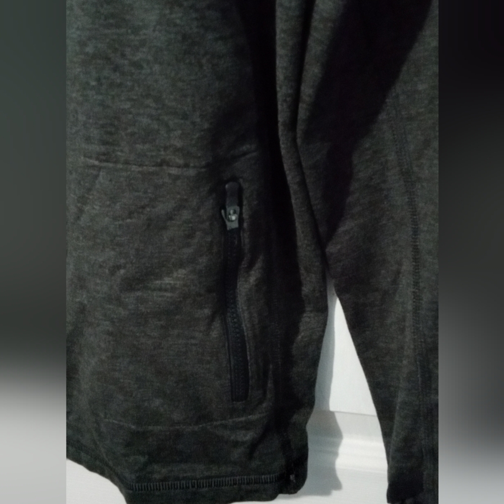 Saucony Men's Charcoal Quarter-Zip Sweater - Picture 6 of 8